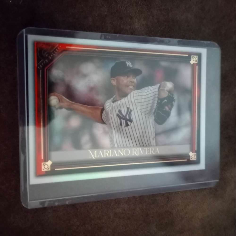 2021 Topps Gallery Orange Refractor Mariano Rivera #16/25. MINT-GEM CONDITION